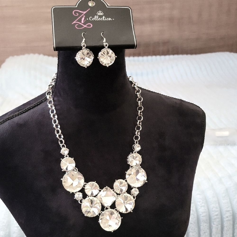 ZI COLLECTION Silver Rhinstone Necklace and Earring Set